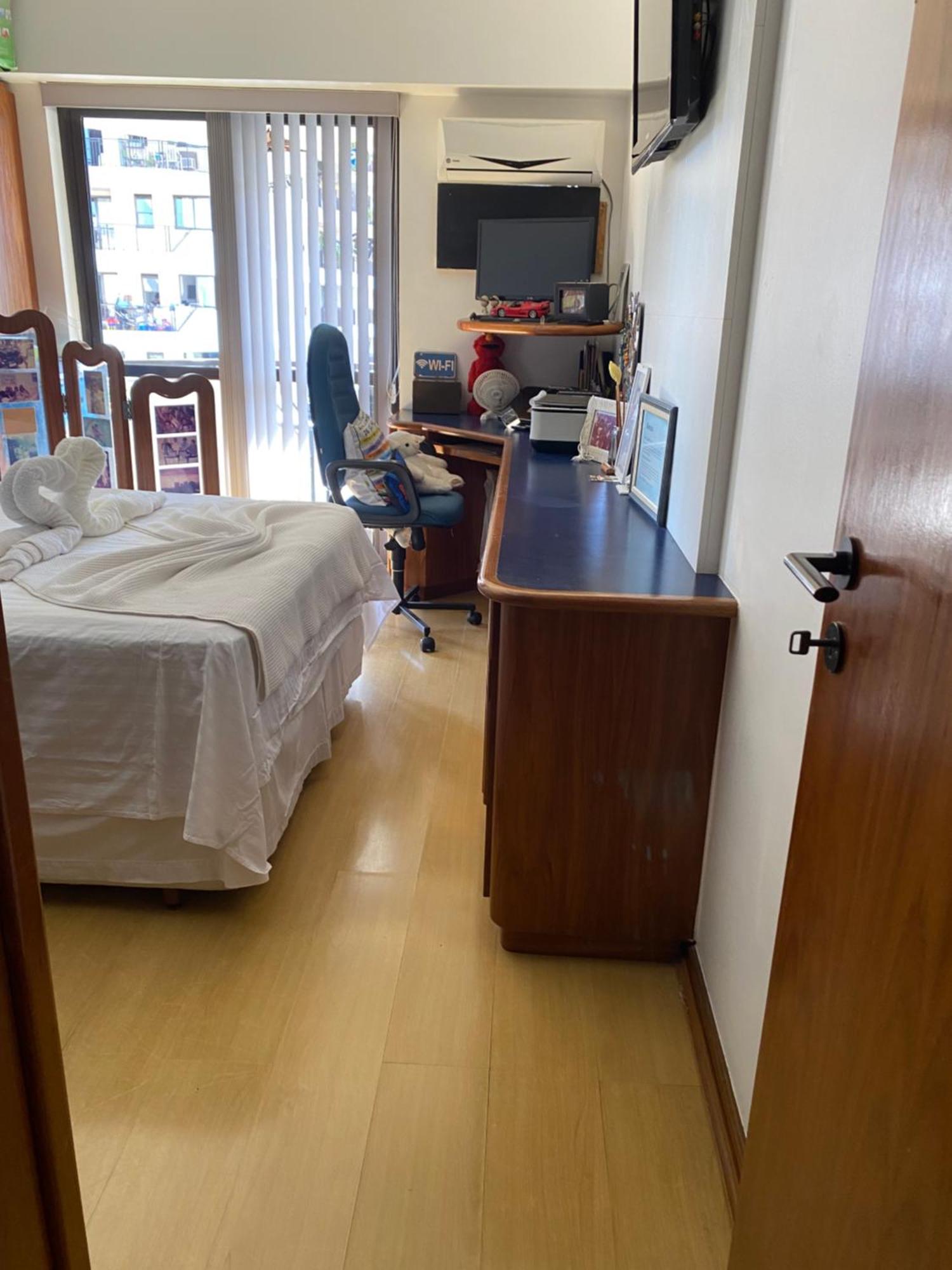 Apartamento Confortavel Com Varanda Na Barra Da Tijuca *